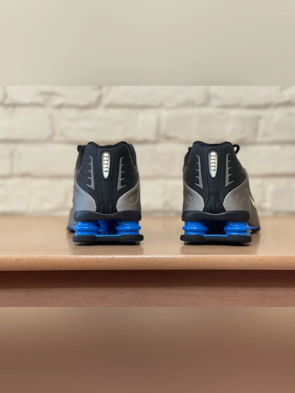 Nike Shox R4 Shoes 